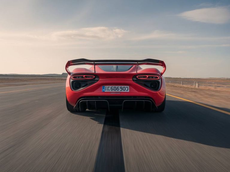 Moteur le plus puissant du monde : panorama des records, supercars, hypercars et technologies extrêmes